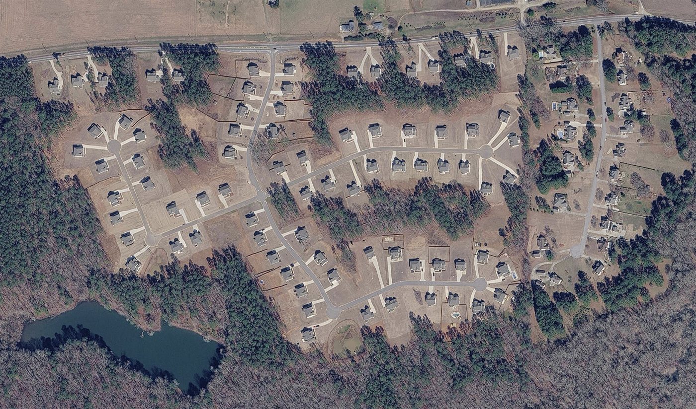 Aerial photo of the Riverbend Overlook neighborhood in Fayetteville, Georgia